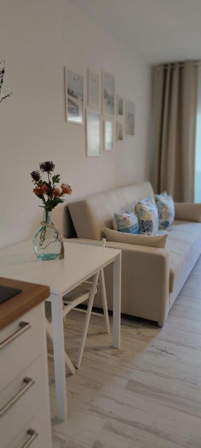 בנאלמדנה Benalbeach Estudio Premium מראה חיצוני תמונה