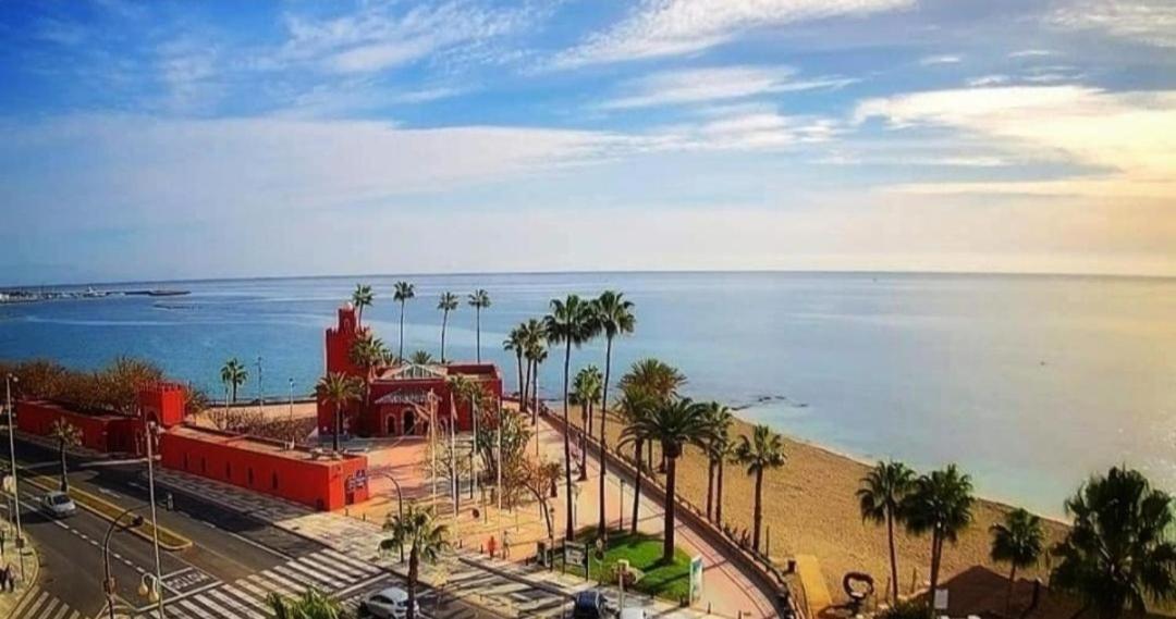 בנאלמדנה Benalbeach Estudio Premium מראה חיצוני תמונה